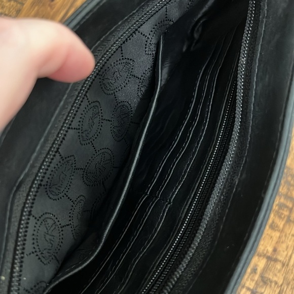 Vintage michael Michael Kors Bag Leather black ruched crossbody Gold Hardware - Picture 10 of 15